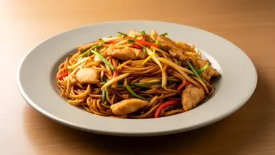Chicken hakka noodles